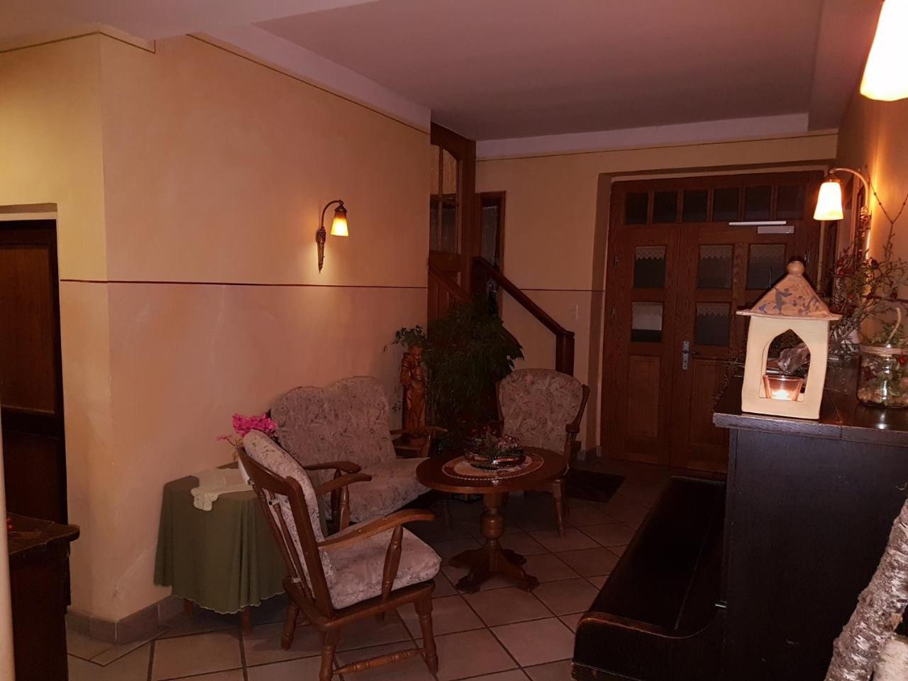 Landgasthof "Zur Linde" Irmelshausen المظهر الخارجي الصورة